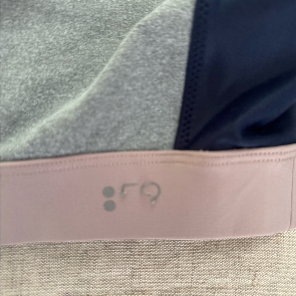 Splits59 | Gray and Pink Sports Bra - Size S - Picture 3 of 5